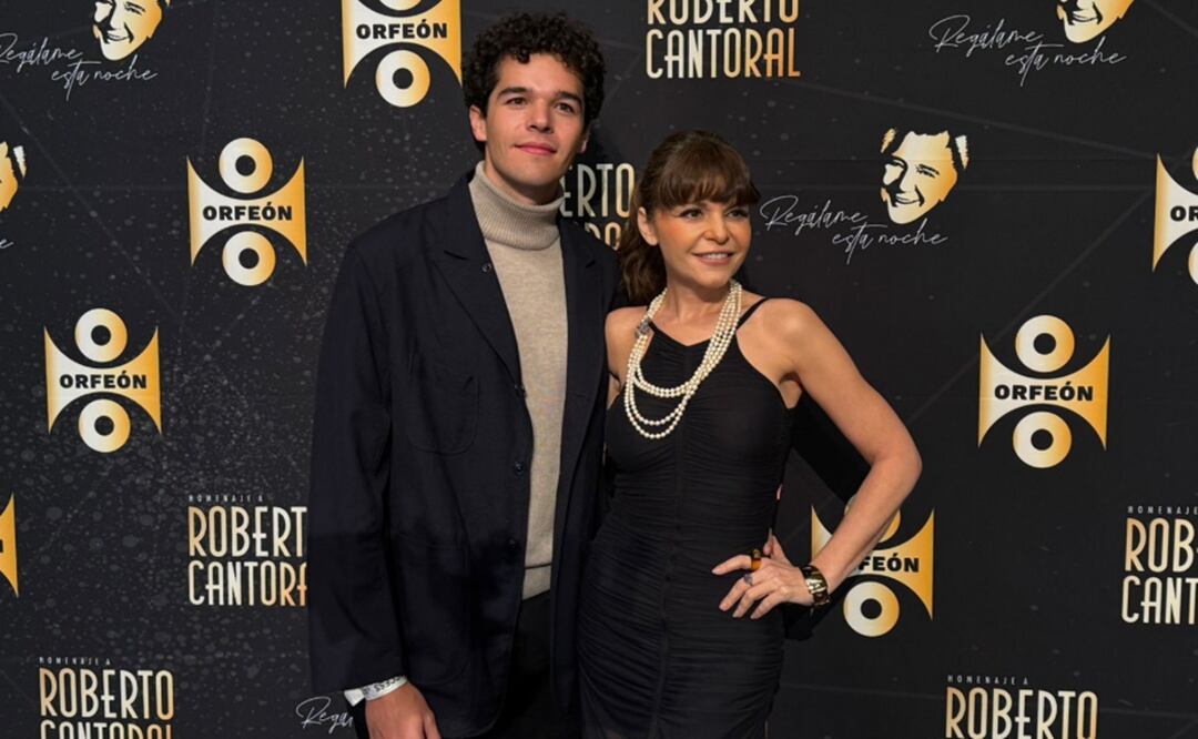 Itatí Cantoral con su hijo Roberto en la presentación del disco “Regálame esta noche”, un homenaje a Roberto Cantoral.  
Foto: César Gonzáles/ EL UNIVERSAL.