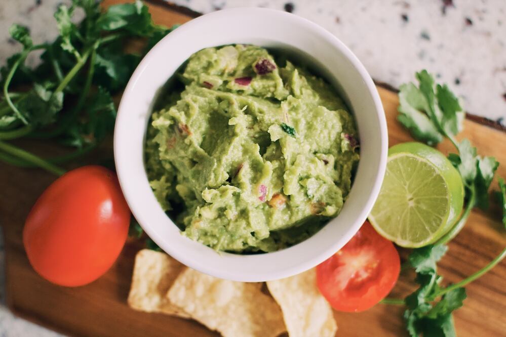 El brocomole tiene menos calorías que el guacamole tradicional / Foto: Unsplash