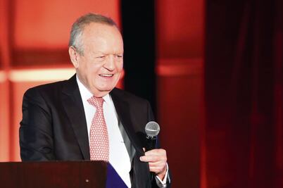 Alerta Roberto Hernández sobre “propuestas populistas”