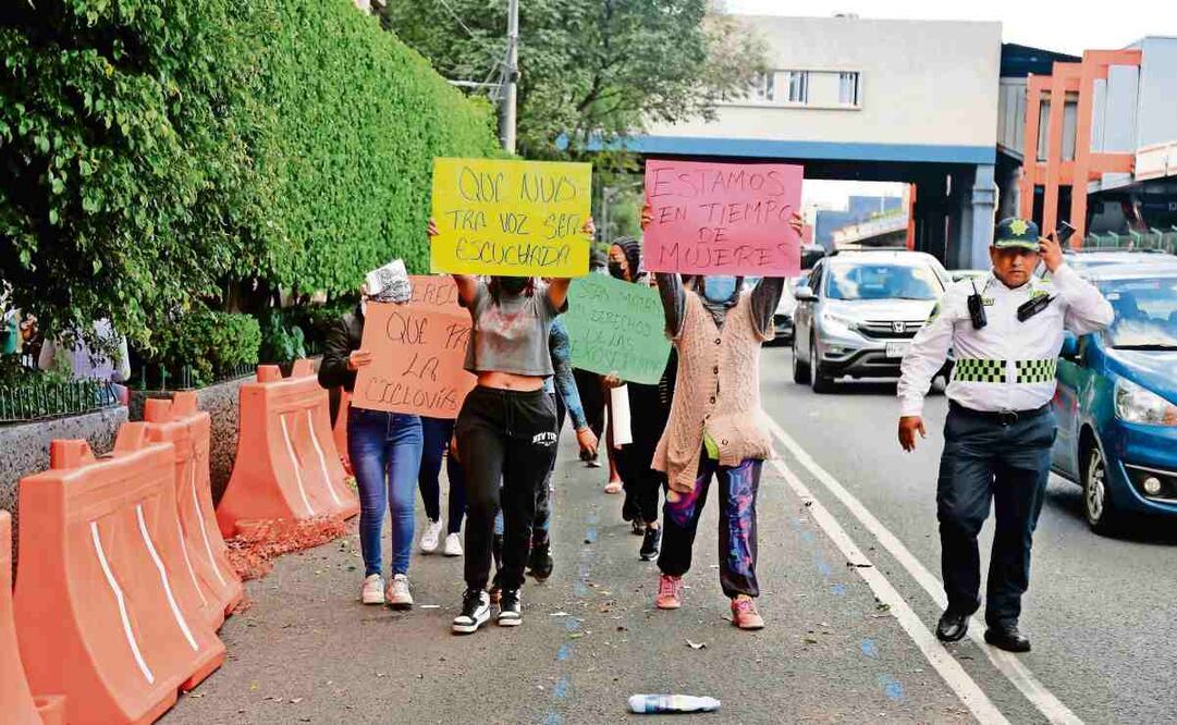 A las sexoservidoras se les garantizaron 52 áreas de entradas y salidas, zonas en donde van a poder interactuar con potenciales clientes. Foto: Archivo EL UNIVERSAL
