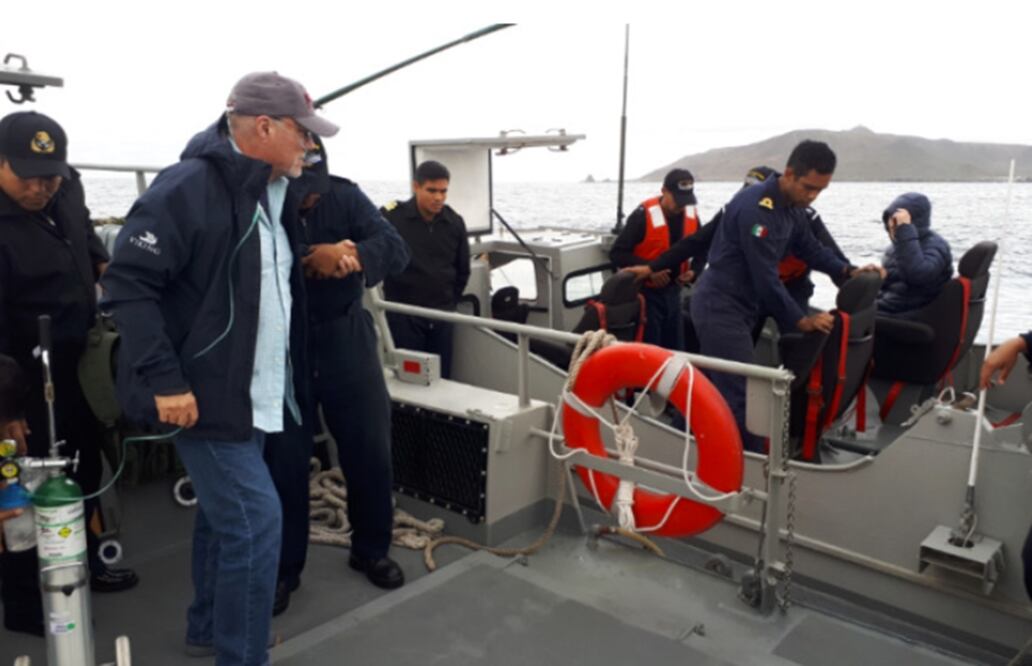 Auxilia Marina a dos tripulantes de crucero turístico en Baja California