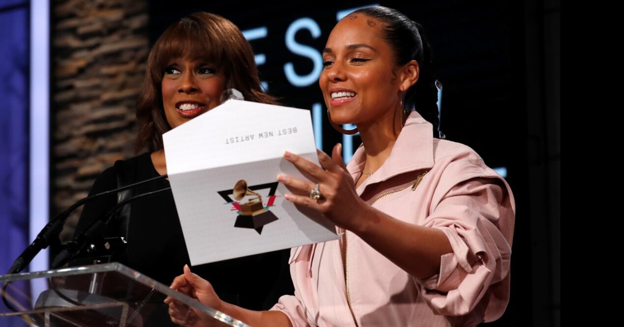 Alicia Keys lee el nombre de los nominados. Foto: Reuters