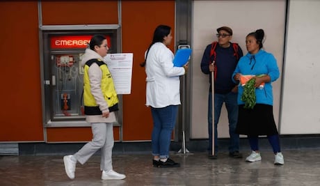 Atienden en andenes a usuarios del Metro para evitar suicidios