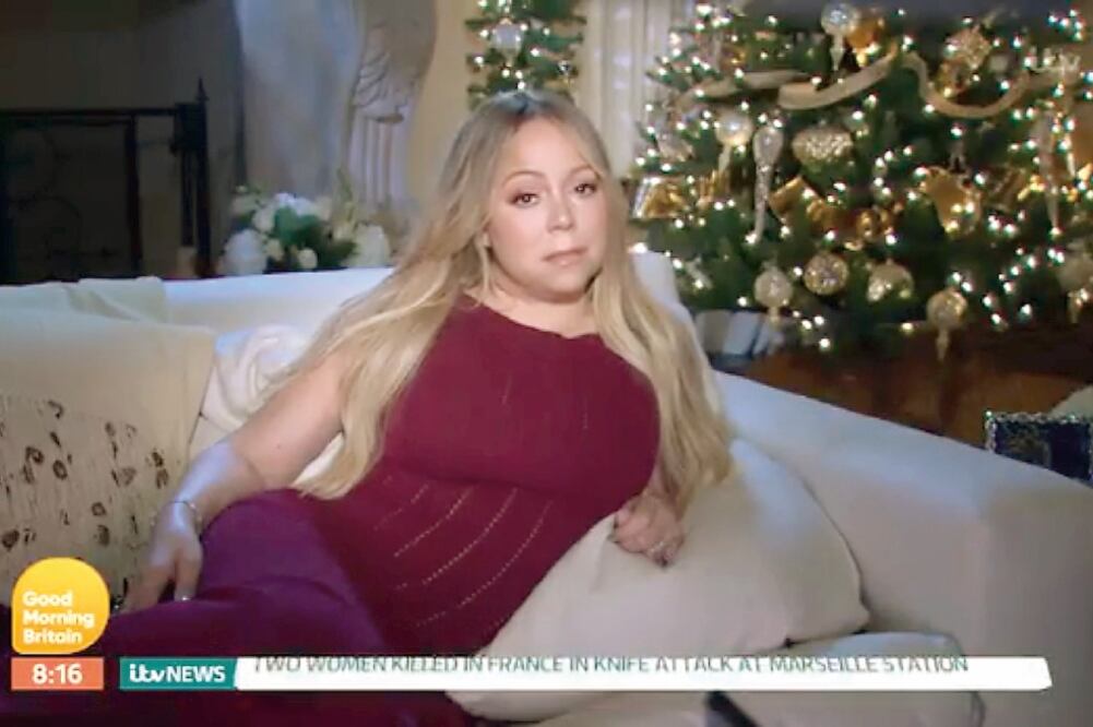 Ofreció una entrevista para hablar sobre unos shows navideños (CAPTURA DE VIDEO)