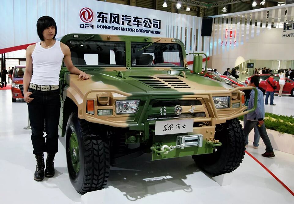 Lanzan copia china de la Hummer por un precio fuera de lo común