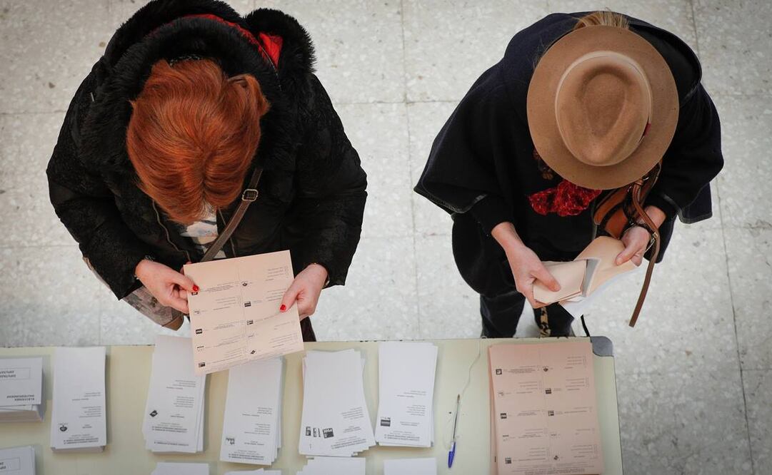 Los españoles acuden a votar por segunda vez en menos de un año (Fotos: EFE)
