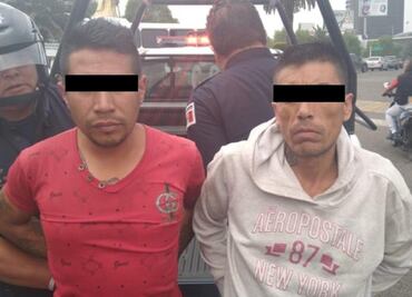 Con señas, pasajeros alertan a policías de asalto en Combi en Tlalnepantla; detienen a dos