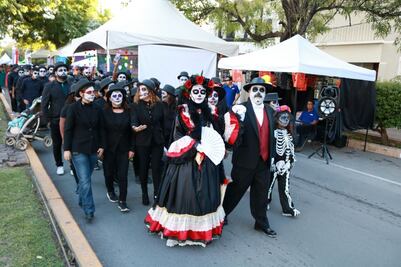 Mil catrinas desfilan en centro de Ciudad Victoria