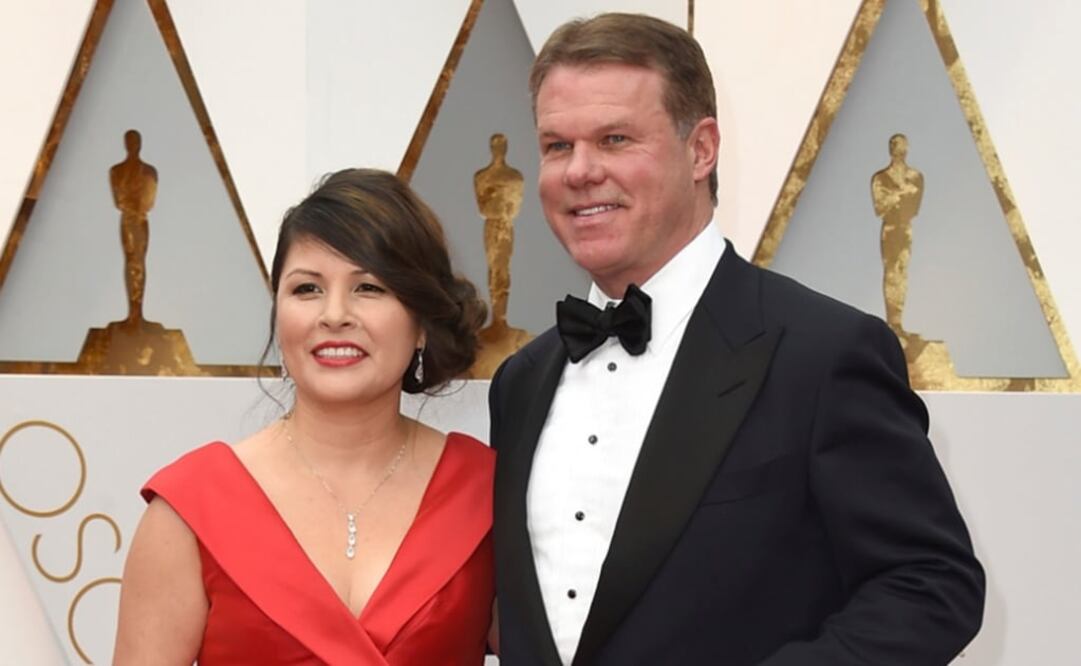 Martha L. Ruiz y Brian Cullinan al llegar a la ceremonia de los Oscar FOTO:AP