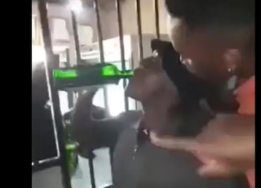 Muere hombre luego de ingerir una botella de licor en dos minutos