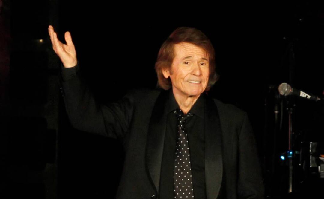 Raphael está por iniciar en EU su gira "Loco por cantar" Foto:Archivo