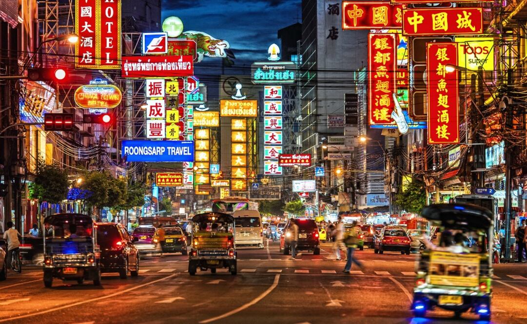 Yaowarat, es un laberinto de calles estrechas donde todavía se escuchan varios dialectos chinos. (Foto: Plusizekitten)