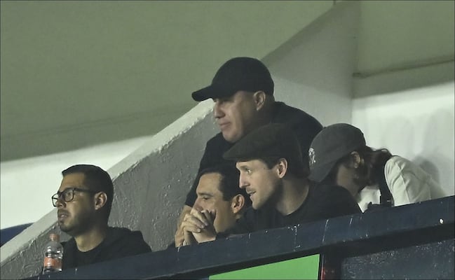 Efraín Juárez asiste de incógnito al partido de América previo al Clásico Capitalino