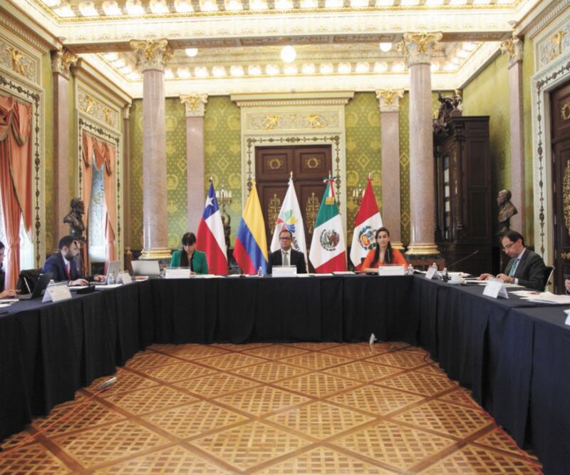 Gabriel Yorio, subsecretario de Hacienda, presidió la reunión. Foto: Especial