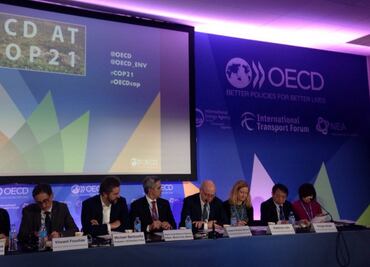 Mancera pide igualdad social en diseño de ciudades inteligentes