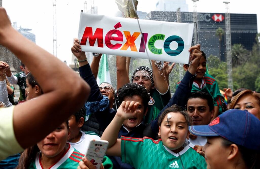Miles de aficionados celebran el triunfo del Tri. Foto: Irvin Olivares/EL UNIVERSAL