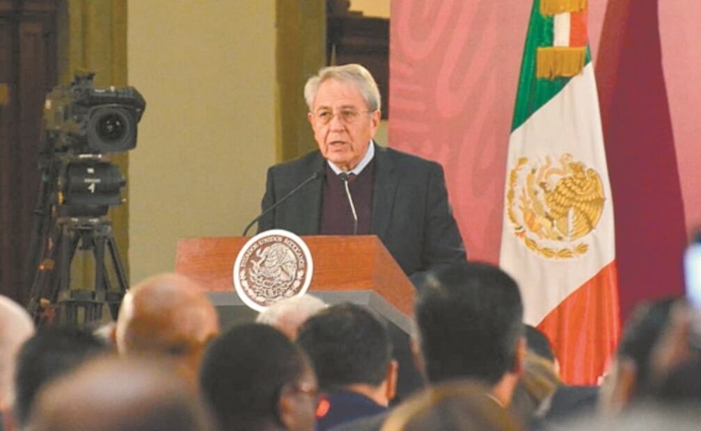 Pide AMLO redoblar labor y continuar con austeridad 