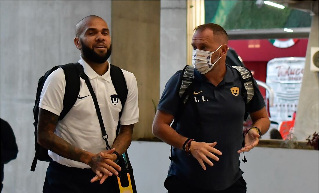 Alves y Lillini llegando al estadio / FOTO: IMAGO7