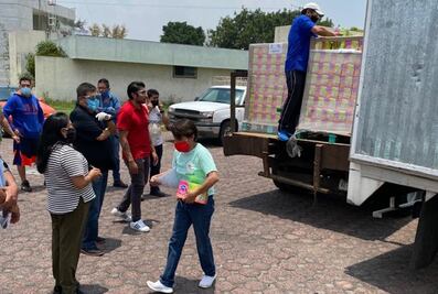 "Los Monólogos de la Vagina" lleva ayuda de higiene personal a internas