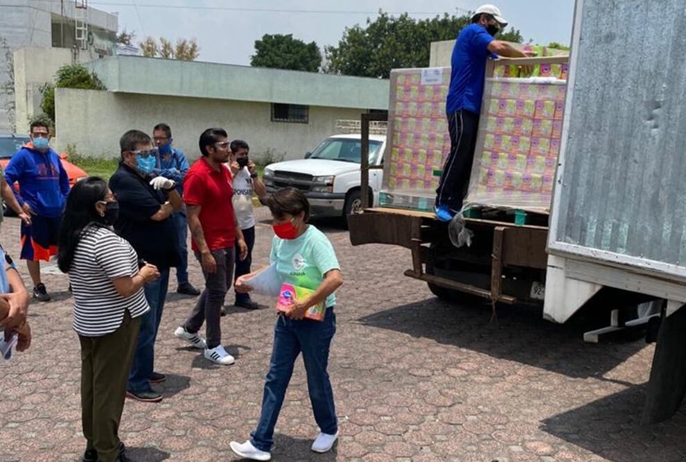 Reclusas reciben productos de higiene personal. Foto: Cortesía