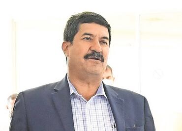 Presume Corral demanda, pero le reviran con críticas