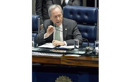 Presidente del Supremo rechaza intentos de suspender juicio a Rousseff