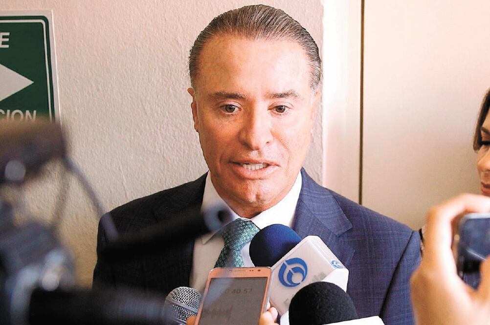 El gobernador Quirino Ordaz Coppel destacó que las ventas del tomate rojo en Estados Unidos significan ingresos por 400 millones de dólares. Foto: ESPECIAL