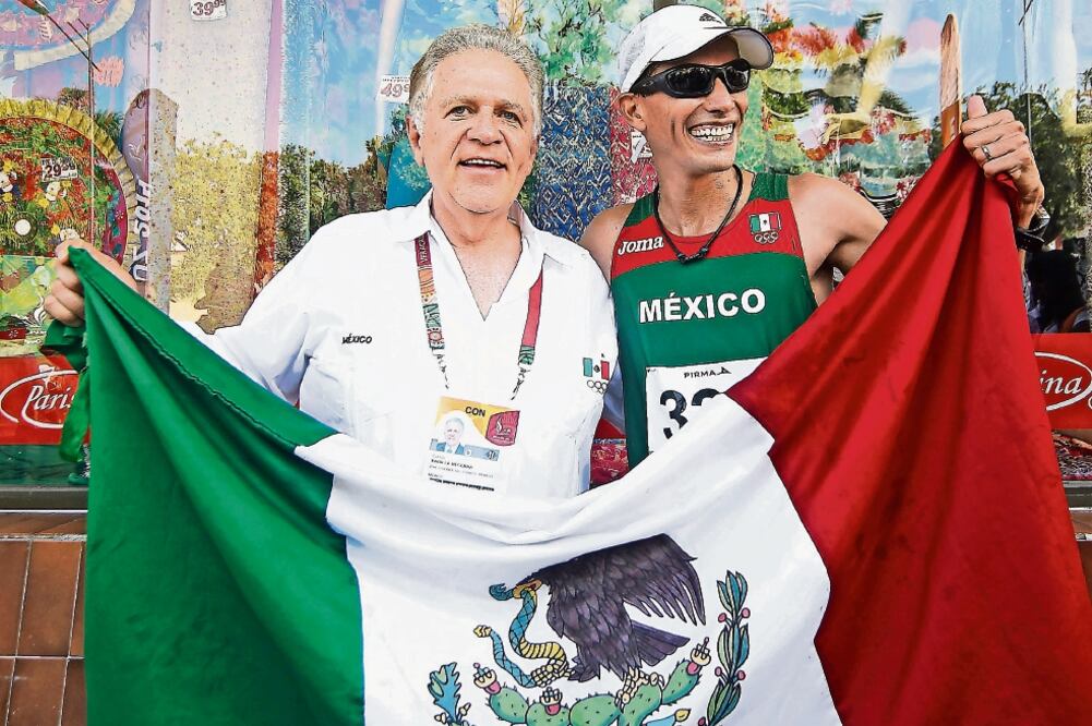 Carlos Padilla, titular del COM (izq.), verificará fechas de acreditación (ARCHIVO. EL UNIVERSAL)