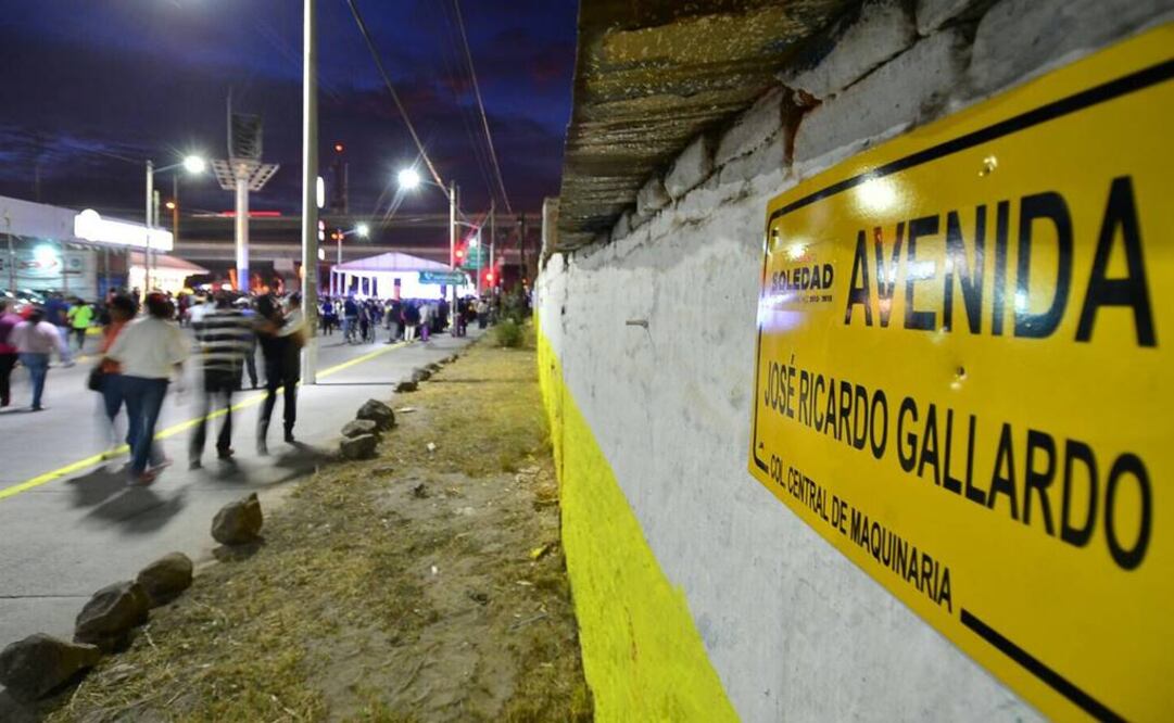 Bautizan calle en honor al edil del violín de los 5 mdp