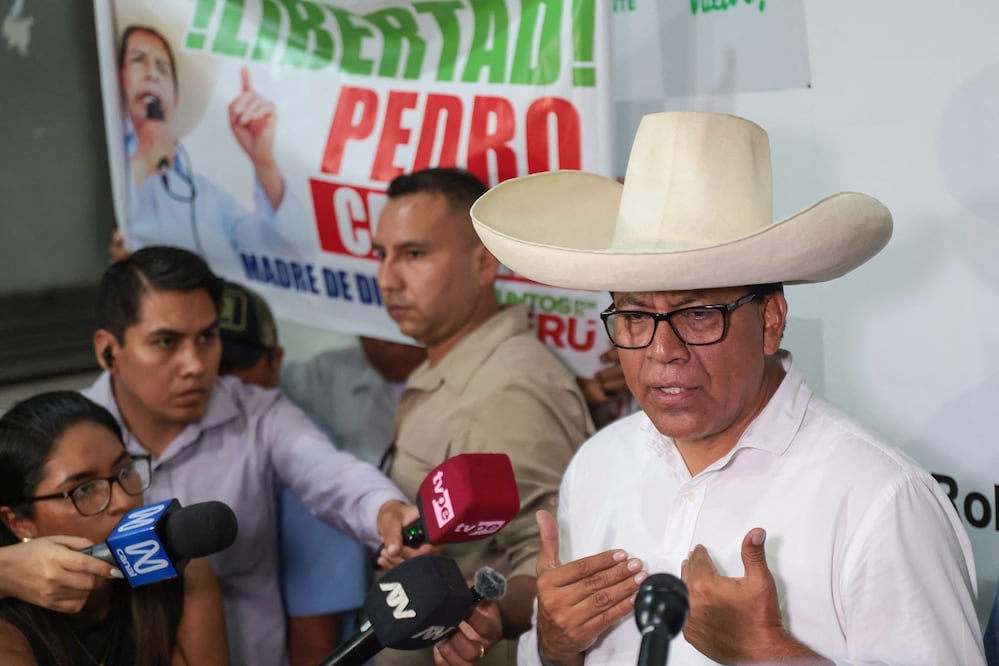 Roberto Sanchez, candidato presidencial peruano de Juntos por el Perú. FOTO: AFP / CONNIE FRANCE