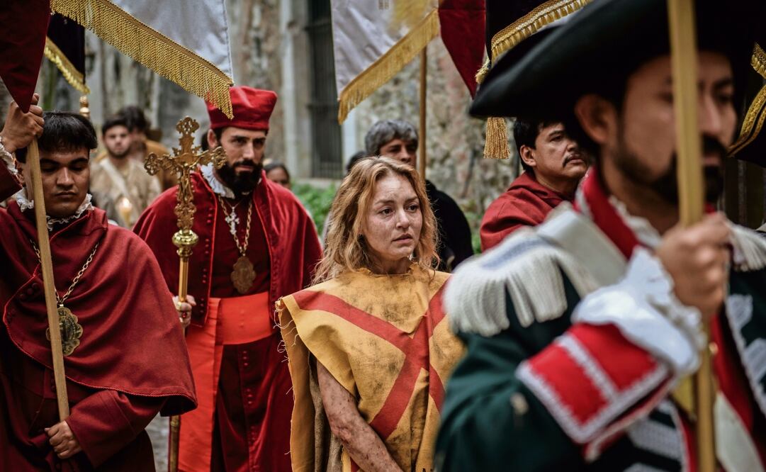 Rubén Sanz como Rodrigo Treviño y Angelique Boyer como Diana. Foto: ViX