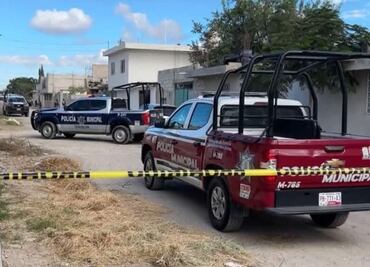 Sujetos en motocicletas atacan a balazos a mujer y su hija de 7 años en Puebla