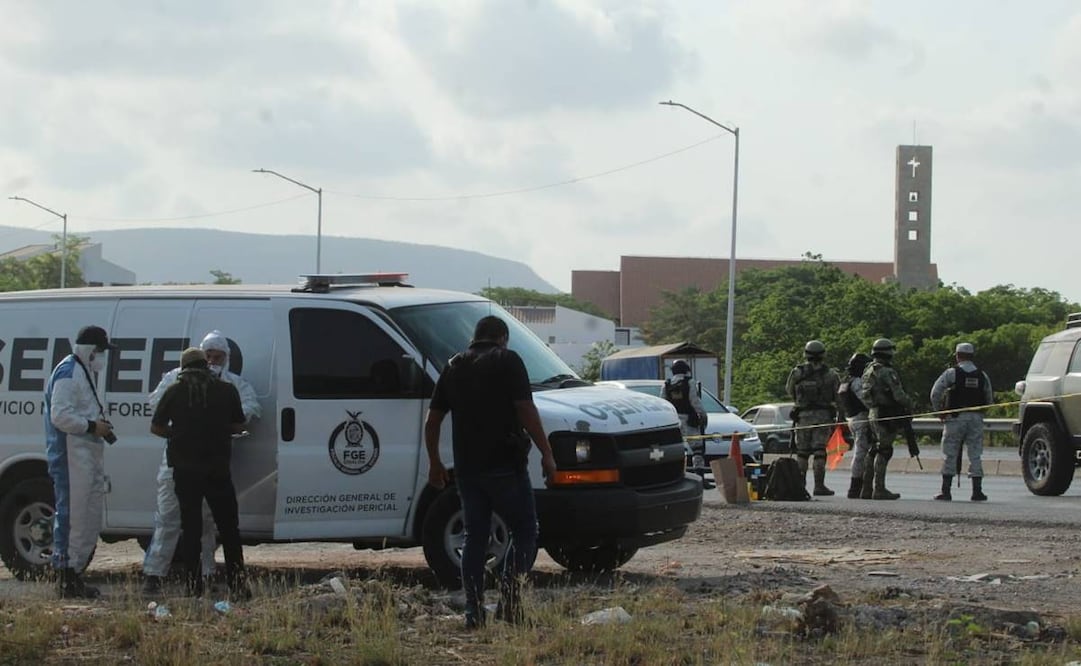 Hallan cuerpos de dos hombres junto a torres de fentanilo en Culiacán / Foto: Especial