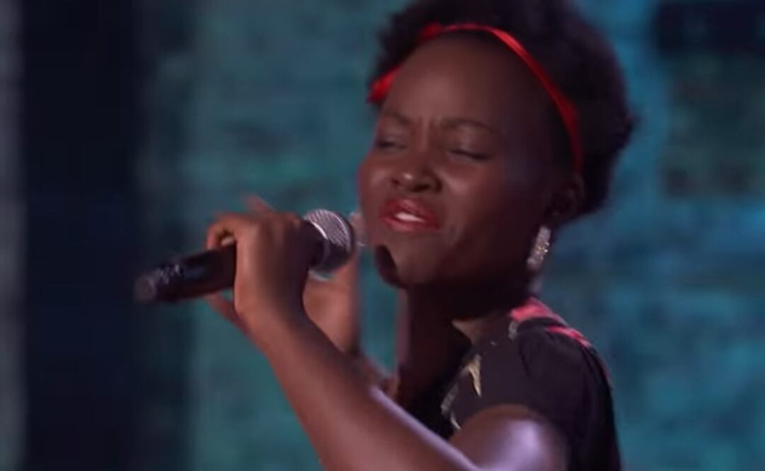 Lupita Nyong'o baila sexy al ritmo de Enrique Iglesias
