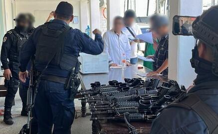 Catean y aseguran armas de policía municipal de Huatulco, Oaxaca, por caso de jóvenes tlaxcaltecas muertos; desarman a elementos