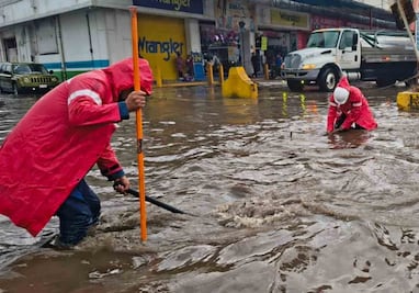 Al menos 27 municipios del Edomex registraron afectaciones por las lluvias durante el primer mes de la temporada; CAEM vigila infraestructura hidráulica