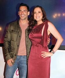 Christian de la Fuente le hace la novatada a Betty Monroe