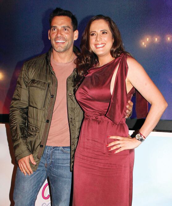 Christian de la Fuente le hace la novatada a Betty Monroe