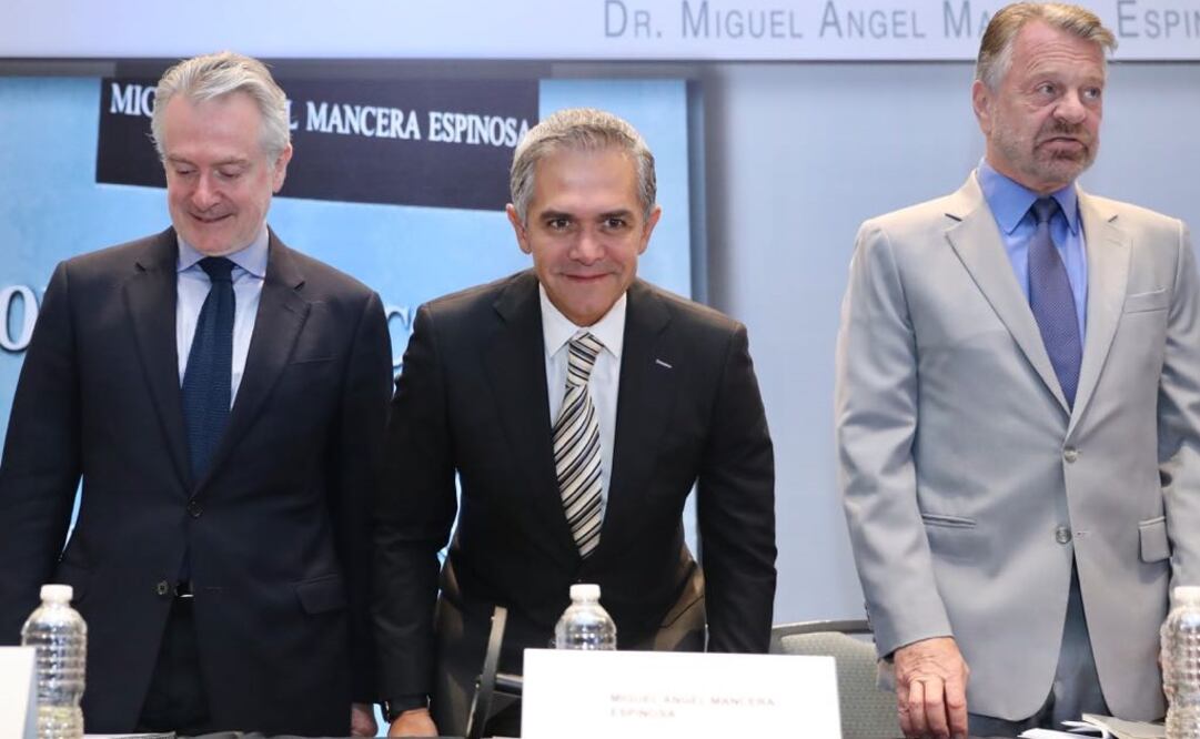 Miguel Ángel Mancera en la presentación de su libro,“Gobierno de Coalición en México, una propuesta para el cambio de régimen”. Foto: Lucía Godinez