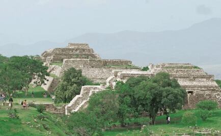  Monte Albán damaged after quake