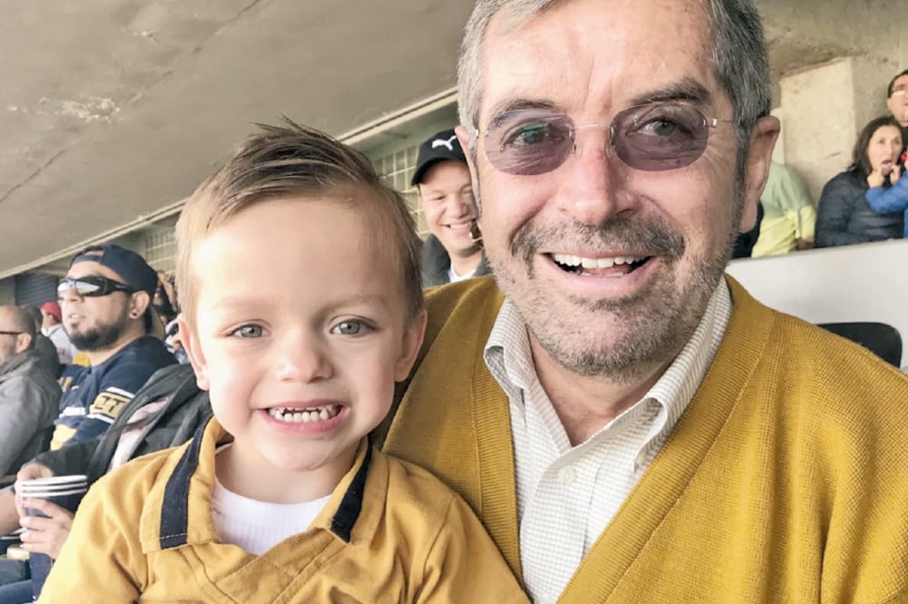 Juan Ramón de la Fuente, ex rector de la UNAM, apoyó a los felinos. (ESPECIAL)