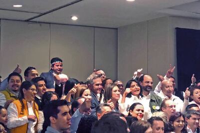 Barrales y MAM se reúnen con candidatos 