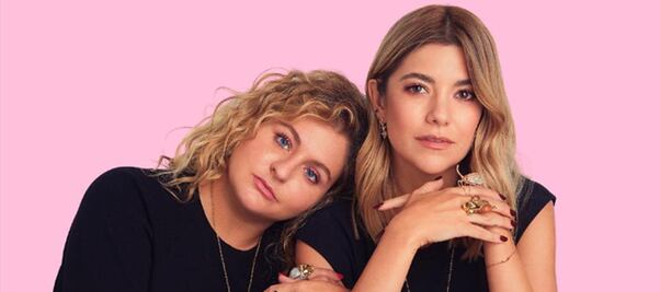 Del hosting al Teatro Metropólitan, creadoras del podcast “Se regalan dudas” reúnen a miles