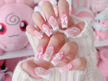 Uñas de Hello Kitty para lucir esta primavera 2025