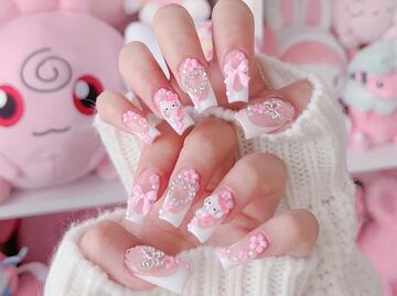Uñas de Hello Kitty para lucir esta primavera 2025