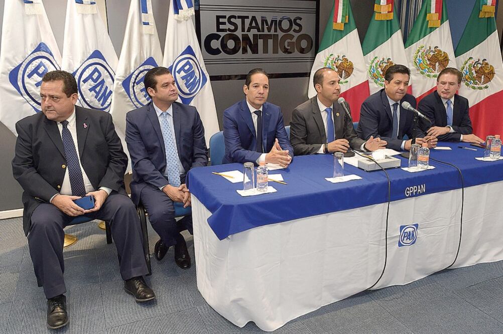 Carlos Mendoza (BCS); Antonio Echevarría (Nay.); Francisco Domínguez (Qro. ) , Marko Cortés, Francisco García (Tamps.) y José Rosas (Dgo.) (PAN)