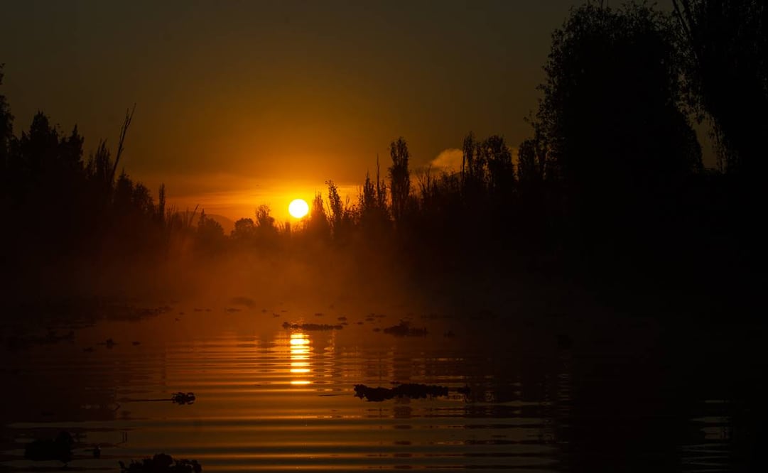 El amanecer en Xochimilco, un espectáculo natural 