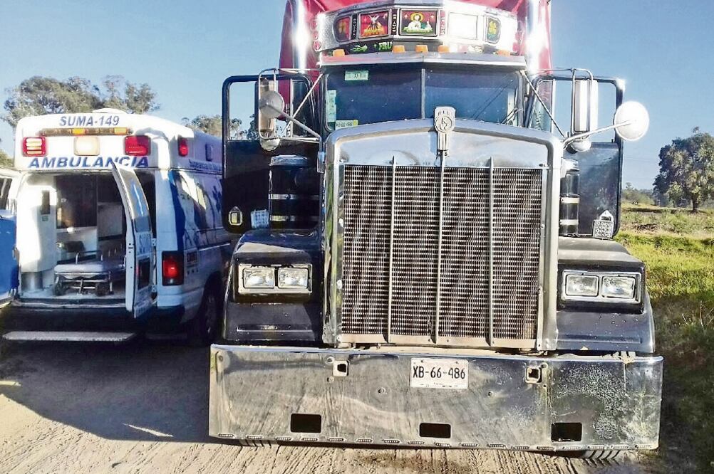 Entre las unidades aseguradas había dos camionetas y dos camiones tipo torton (ARCHIVO EL UNIVERSAL)