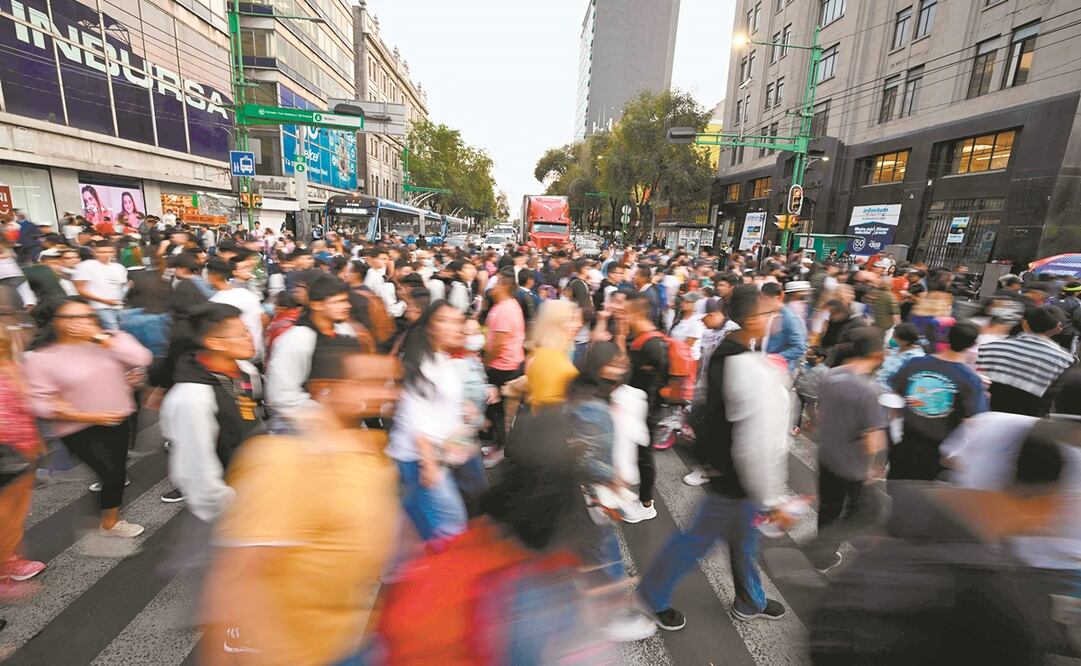 Sobre la inflación en México, la OCDE anticipa que se llegará a 5.6% a fines de este año y que para 2024 se reducirá hasta 3.7%. Foto: Alfredo Estrella / AFP