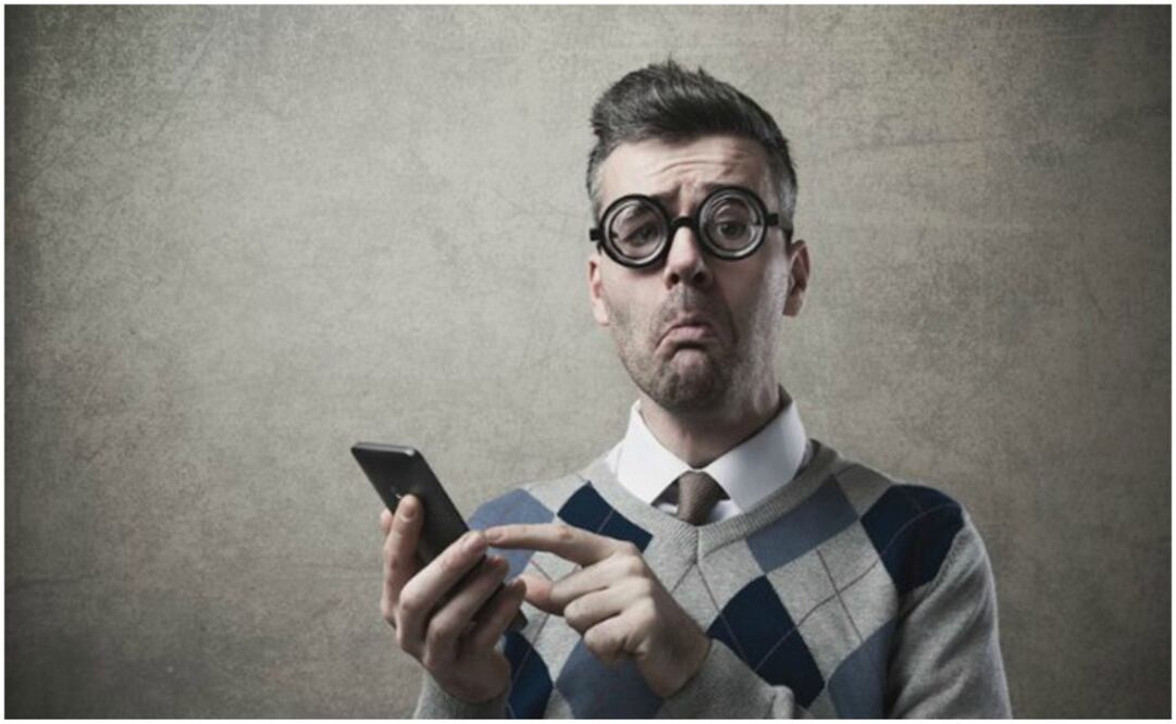 Su simple presencia distrae a nuestro cerebro, por lo que no podemos concentrarnos en lo que estamos haciendo